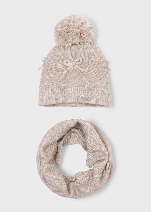 Mayoral Completo con cappello e scaldacollo con fiocchi